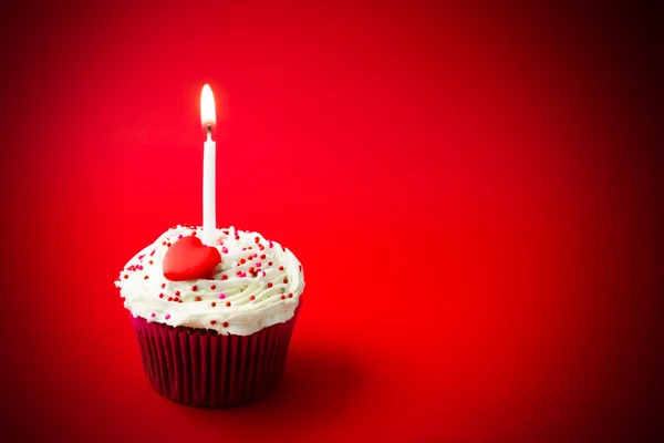 Tatlı küçük doğum günü pastası