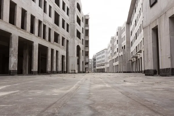 bitmemiş bir konut kompleksi