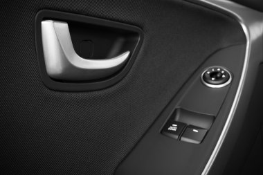 Araba kapısı açacak'ın iç kolu