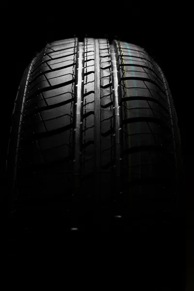 yeni bir araba modeli lastik, yakın, ayrıntı