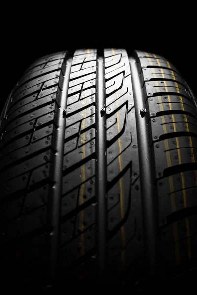 Nieuwe auto het patroon van rubber, nauwe, detail — Stockfoto