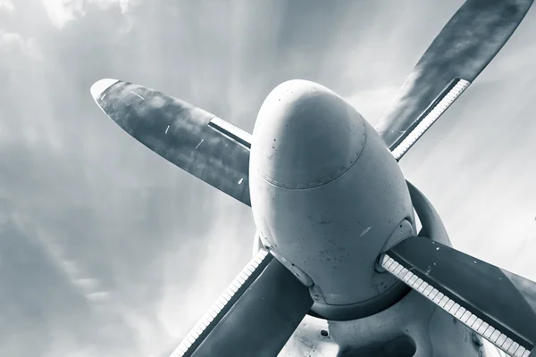 Stary śmigło przestarzałych samolotów — Zdjęcie stockowe