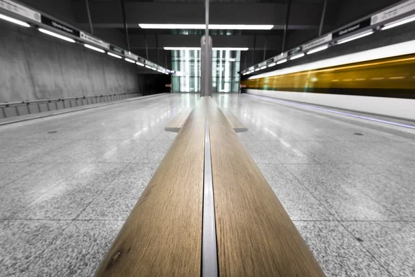 Innenraum der U-Bahn-Station — Stockfoto