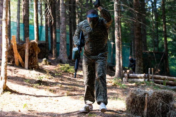 Paintball spelare förlorat sitt spel — Stockfoto