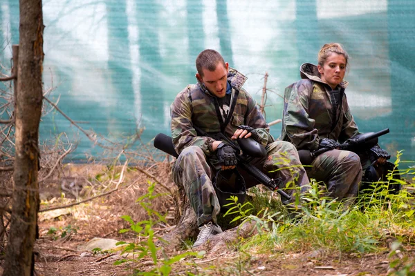 Paintball vänner — Stockfoto