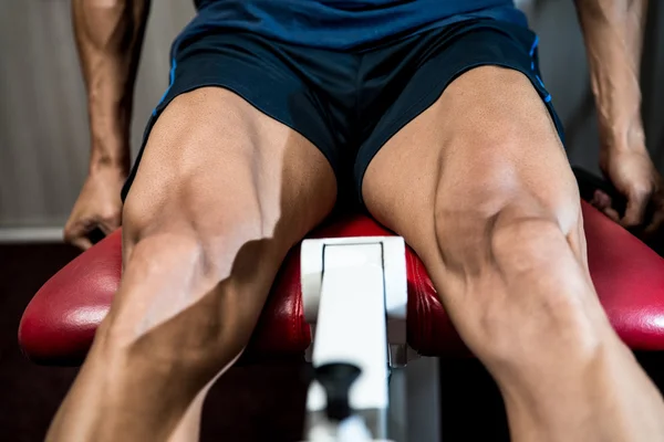 Beingymnastik im Gesundheitsclub — Stockfoto