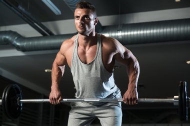 Bent geri için satır egzersiz