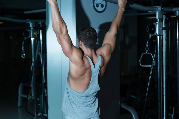 Treino de ginástica para trás — Fotografia de Stock