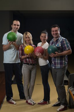 birlikte bowling arkadaşlar