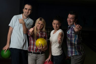 birlikte bowling arkadaşlar