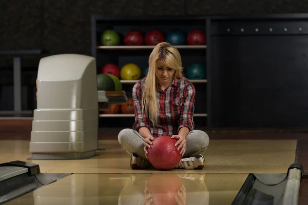 Sad Girl Upset About Bowling Play — Stock Photo, Image