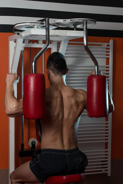Fitnesstraining für den Rücken — Stockfoto