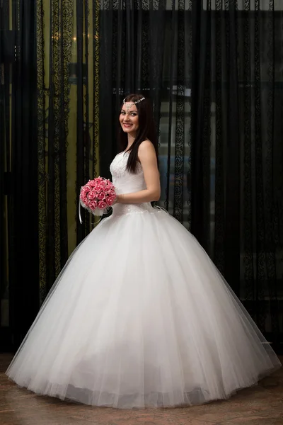 Elegante abito da sposa — Foto Stock