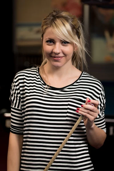 Smiling Happy Girl Playing Billiard — Stock Photo, Image