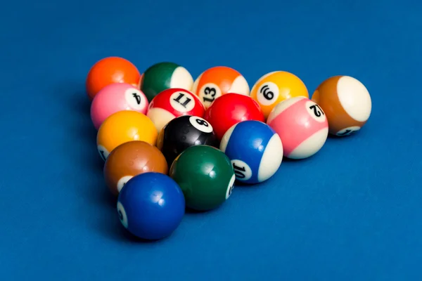 Boules de billard prêtes pour la pause — Photo