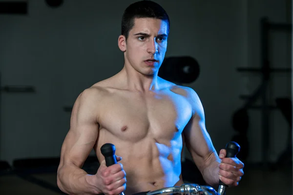 Back Exercises On A Seated Row Machine — Stock Photo, Image