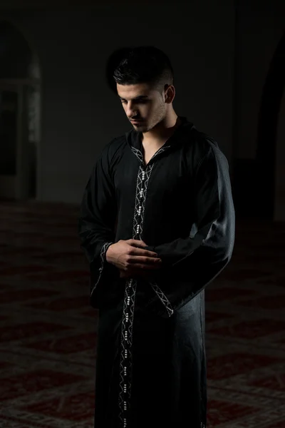 Young Muslim Man Praying — Stock Photo, Image