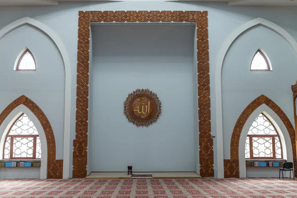 Moskee istiqlal in sarajevo interieur — Stockfoto