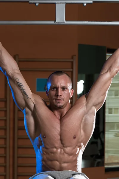 Young Man Doing Abdominal Excerise — Stock Photo, Image