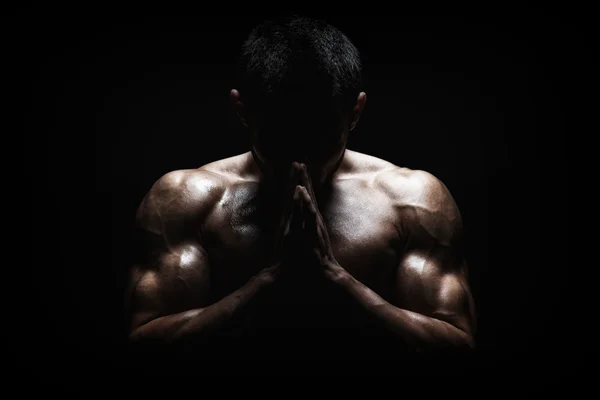 Uomo Muscoloso Pregando — Foto Stock