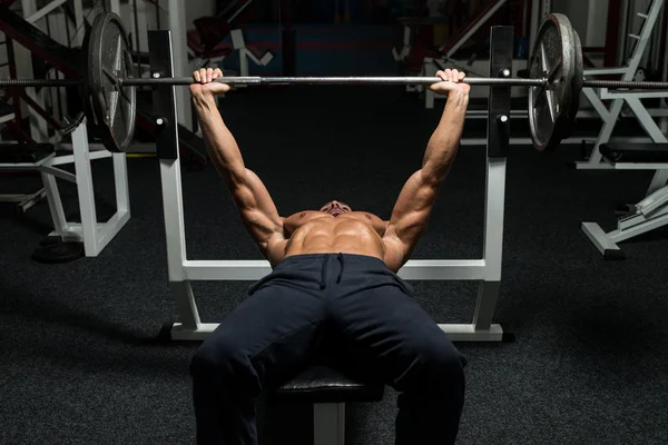 Effort On The Bench Press — Stock Photo, Image