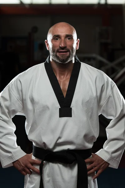 Mature Man Dressed In Traditional Kimono — Stock Photo, Image