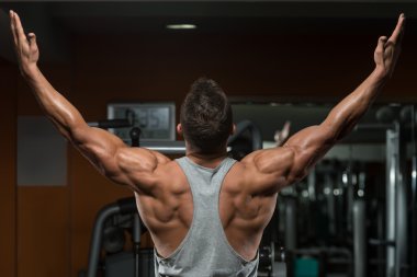 Acı geçici bir gururdur. Sonsuza dek.