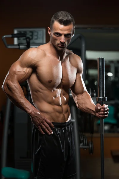 Portrait Of A Physically Fit Young Man — Stock Photo, Image