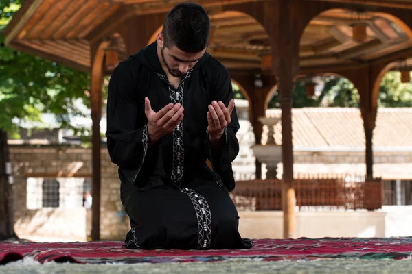 Oración en la mezquita — Foto de Stock