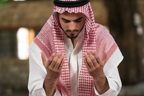 Young Muslim Guy Praying — Stock Photo, Image