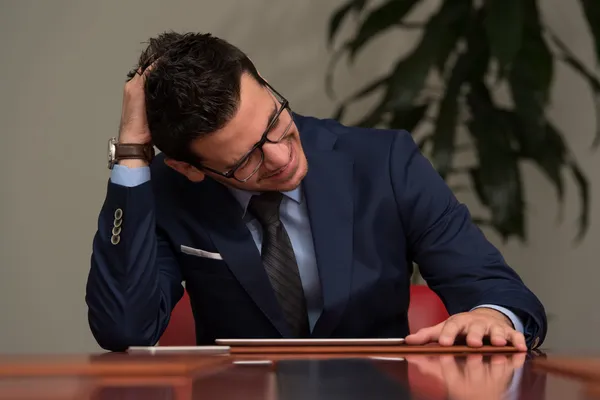 Young Businessman Having Stress In The Office — Stock Photo, Image