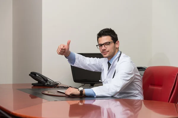 Happy Doctor Thumbs Up Sign — Stock Photo, Image
