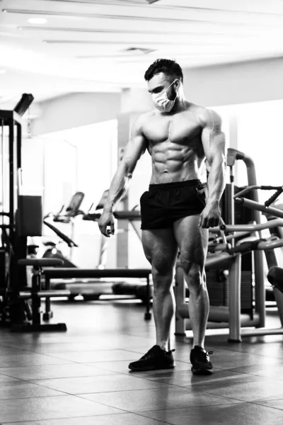 Portrait Physically Fit Young Man Showing His Well Trained Body — Stock Photo, Image