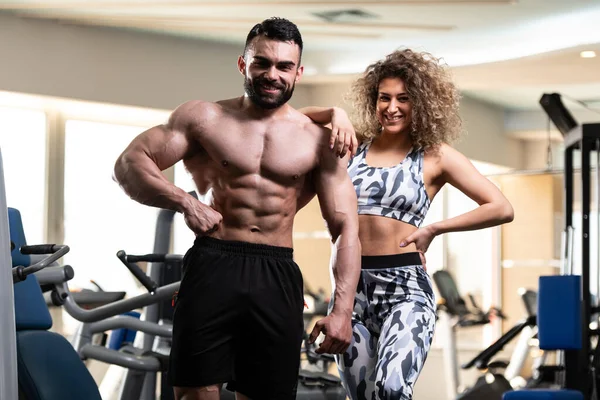 Portrait Physically Fit Couple Showing Well Trained Body Muscular Athletic — Stock Photo, Image
