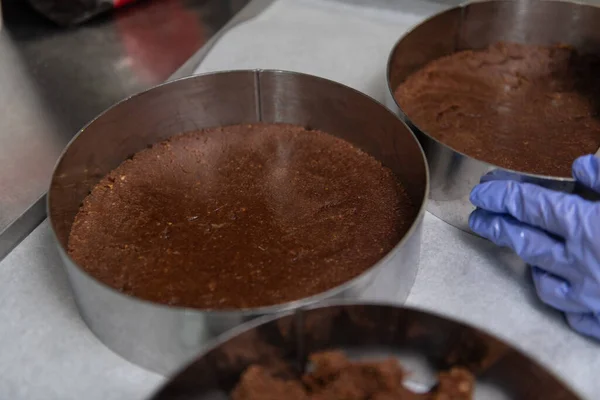 Péksütemény Készítés Tészta Torta Csokoládé Krém — Stock Fotó