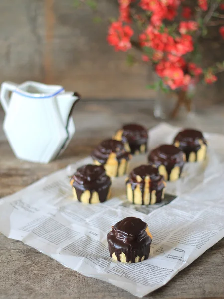 Boston kremalı pasta cupcake