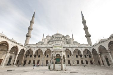 İstanbul 'daki mavi cami, hindi.
