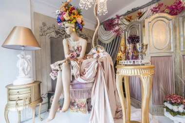 Geceleri mağaza pencere