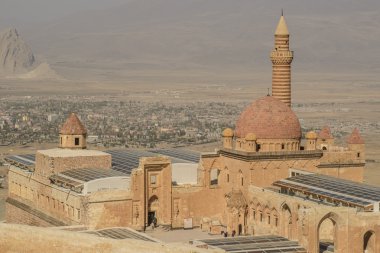 İshak Paşa Sarayı