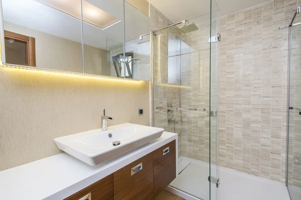 Spacious Modern Bathroom — Stock Photo, Image