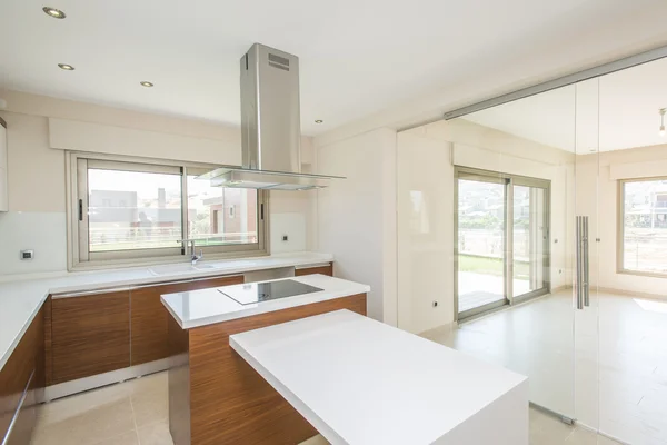 Bright modern kitchen — Stock Photo, Image