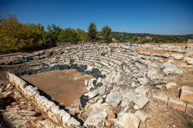 Antik su kemeri - Olba Krallığı, Boğa Dağları ile Taşlı Kilikya 'daki Akdeniz kıyıları arasında kurulmuş küçük bir devlettir..