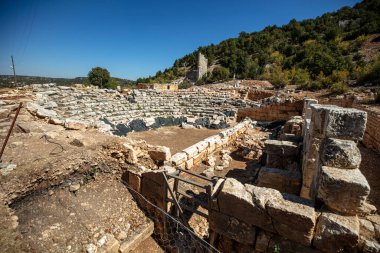 Antik su kemeri - Olba Krallığı, Boğa Dağları ile Taşlı Kilikya 'daki Akdeniz kıyıları arasında kurulmuş küçük bir devlettir..