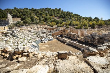 Antik su kemeri - Olba Krallığı, Boğa Dağları ile Taşlı Kilikya 'daki Akdeniz kıyıları arasında kurulmuş küçük bir devlettir..