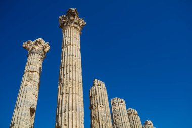 Türkiye 'nin Mersin kentindeki Zeus Diokaesareia Tapınağı (Uzunaburc) Antik Kent