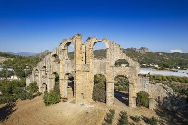 Antalya 'daki antik Aspendos amfitiyatrosunun havadan görünüşü