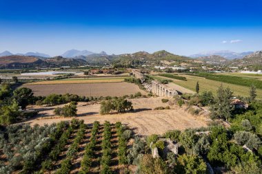 Antalya 'daki antik Aspendos amfitiyatrosunun havadan görünüşü