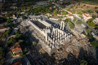  Antik Didyma 'daki Apollo Tapınağı' nın İHA görüntüleri Aydın 'ın Didim kentinde