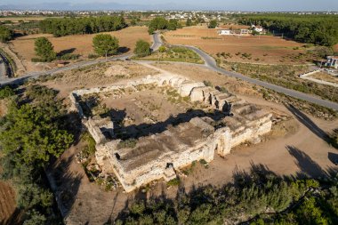 Evdirhan, selcuklu dönemi deve kervanlarının barınma yeri. Termessos antik şehri, çok yakın bir bölge. Antalya / TURKEY