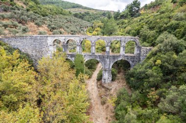 Izmir ili antik Pollio su kemeri bringe kalıntıları. Türkiye